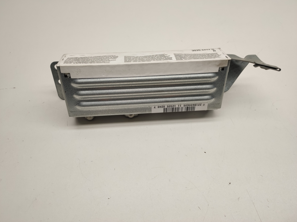 Mercedes Benz S-Class 221 (2005–2013) Aizmugurējā sēdekļa drošības spilvens A2218600605 Mercedes Benz S-Class 221 (2005–2013) Aizmugurējā sēdekļa drošības spilvens A2218600605