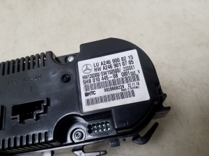Mercedes Benz A-Class 176 (2012–2018) Heater control panel A2469008215 - 2