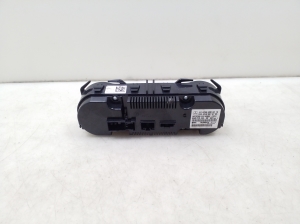 Mercedes Benz A-Class 176 (2012–2018) Heater control panel A2469008215 - 4
