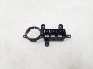 RENAULT Alaskan (2017–2026) Sonstiger Halter 682UU4KJ0A