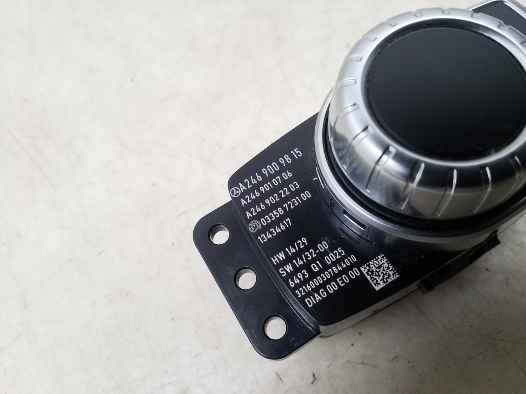 MERCEDES-BENZ A-Class W176 (2012-2018) Navigation Control Knob A2469009815 24982898