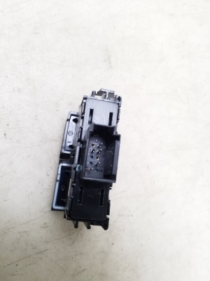 Volkswagen Golf VII (2012–2026) Sonstiger Schalter 517927137 - 2