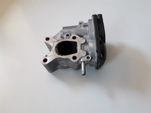  EGR valve 