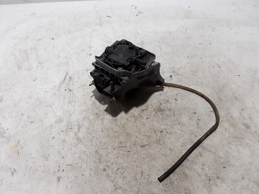 Used Ford Kuga Fuel filter housing 9685414080