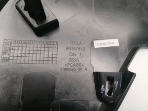 Tesla Model X X (2015–2026) Sonstiges Teil des Vordersitzes 1066595-00-A - 2