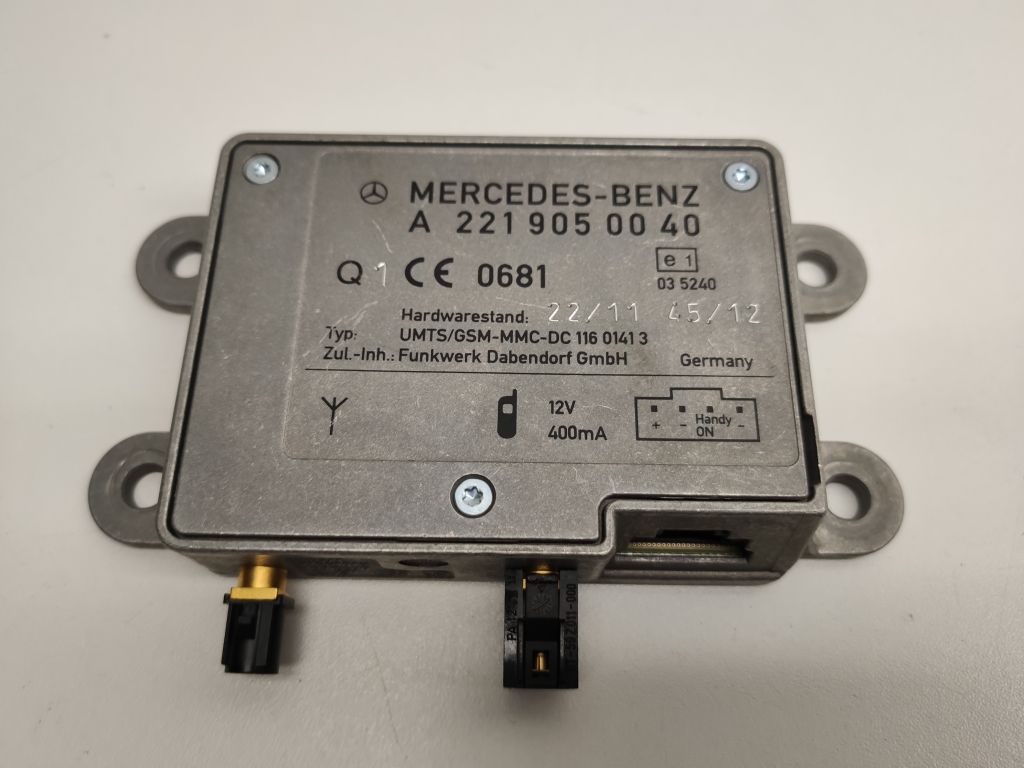 MERCEDES-BENZ S-Class W221 (2005-2013) Bootlid Antenna Amplifier A2219050040 21865992