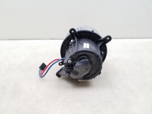  Cabin shoulder motor 