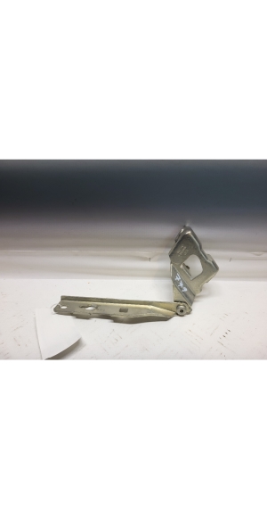 Hood hinge - 8K0823301