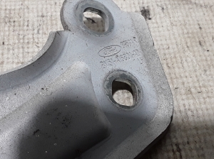  Engine cover hinge 