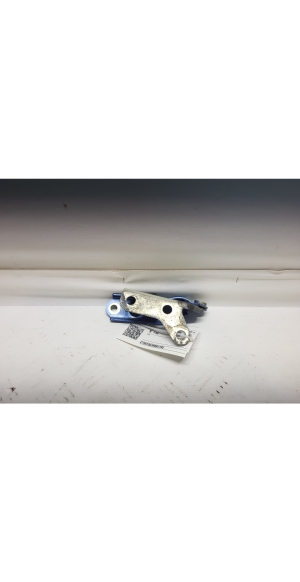 Volkswagen Polo IV (2001–2009) Kapoti hing 6Q0823301B - 2