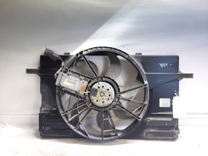VOLVO S40 II (2004–2013) Dzesēšanas ventilators un tā daļas 3M51-8C607-GC - 2