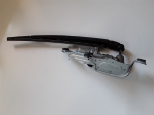  Rear wiper motor 