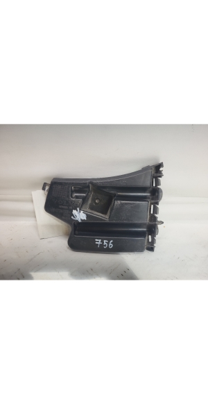 Front bumper bracket - 30796626