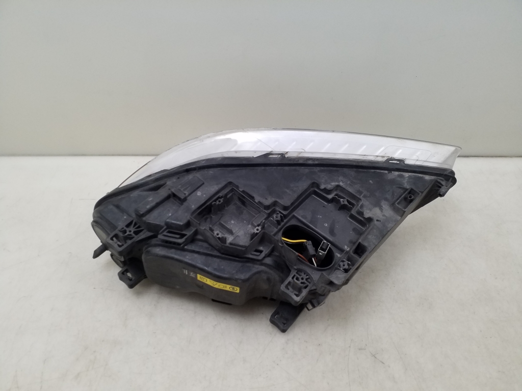 VOLVO V70 3 generation (2007-2020) Front Right Headlight 31214348 24984582