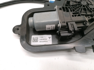 Tesla Model 3 3 (2016–2024) Front door window regulator 1096621-14-J - 2