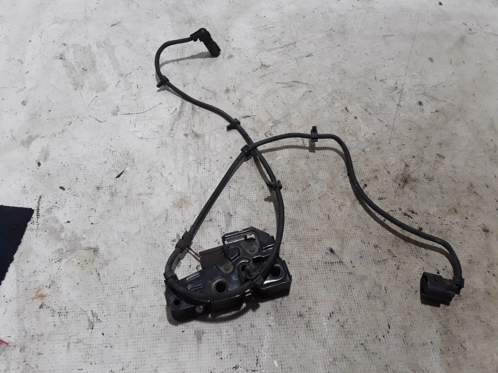 Used Volkswagen Transporter Engine cover lock 7H0823509A