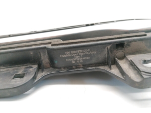 Tesla Model 3 3 (2016–2024) Front door exterior handle 1081832-00-H - 2