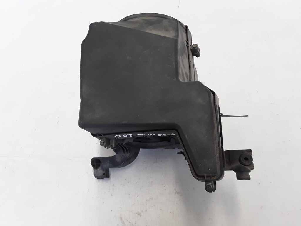 Used VOLVO V50 Air filter housing 31261507