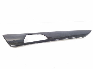  Rear side door trim 