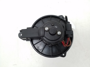 AUDI A6 C5 (1997–2005) Heizungsgebläsemotor 4B2820021C - 2
