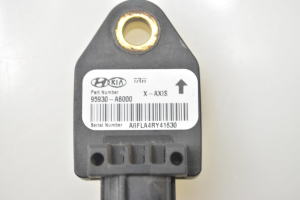 Hyundai i30 (2011–2017) Knock sensor 95920A6000 - 4