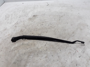  Windshield wiper blade 