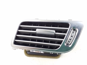  Interior panel ventilation grilles 