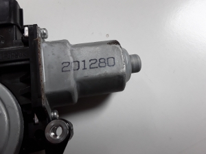 Subaru Outback (2009–2014) Front door window regulator and its parts 201280 - 3