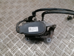 Tesla Model 3 3 (2016–2024) Tagumine pidurisadul 1044624-00-H - 4
