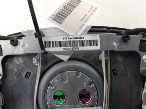 VOLVO V70 II (2000–2007) Fahrerairbag 30658933 - 3