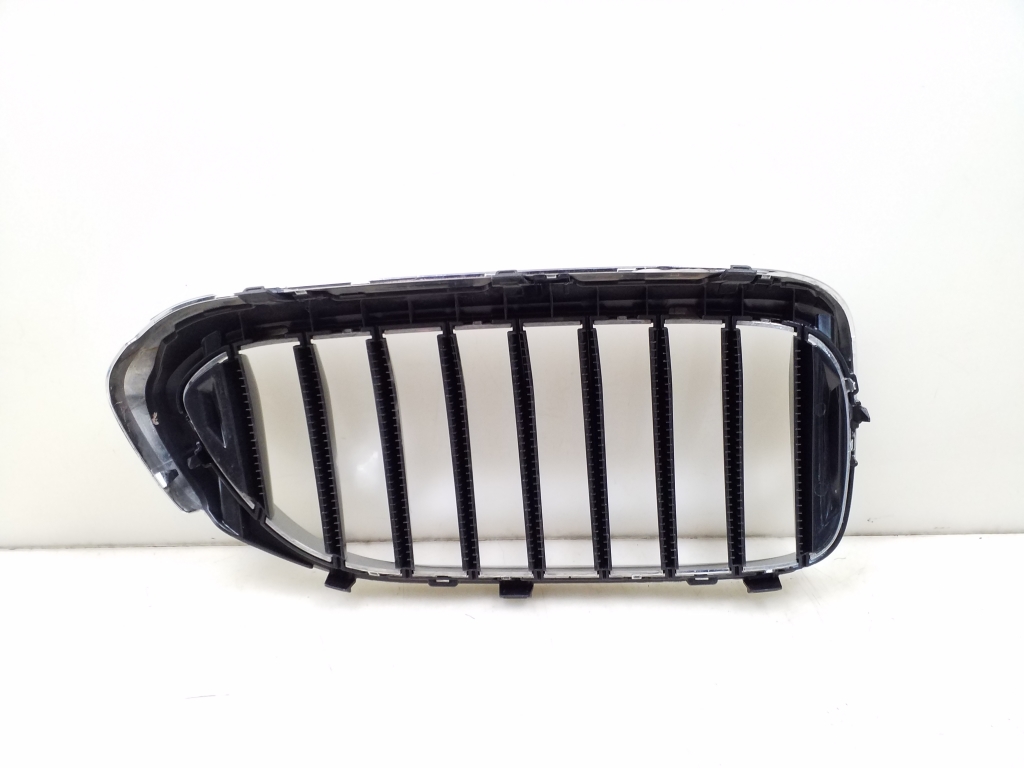 BMW 5 Series G30/G31 (2016-2023) Front Upper Grill 7383519 24984026