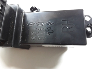 Kia Sportage (2010–2016) Heated seat switch 4912011110 - 3