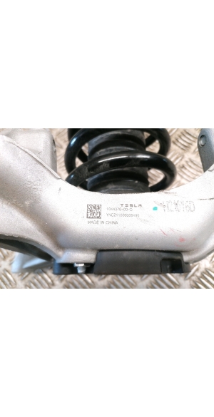 Tesla Model 3 3 (2016–2024) Front shock absorber and its components 1044369-01-F - 2