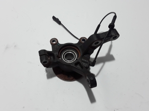 Dacia Spring (2021–2026) Front wheel hub 400145377R - 2