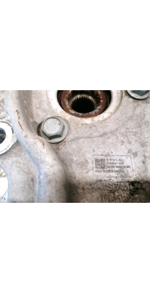 Tesla Model 3 3 (2016–2024) Front wheel hub and its parts 1044311-00-E - 4