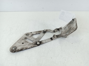 Hood hinge - 2D0823301B