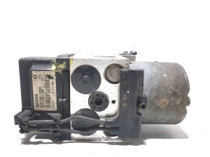 AUDI A8 D2 (1994–2002) ABS Steuergerät 4D0614111H - 2