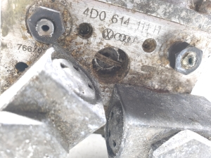 AUDI A8 D2 (1994–2002) ABS Steuergerät 4D0614111H - 3