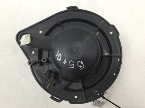 Volkswagen Passat B5 (1997–2005) Heizungsgebläsemotor H12833636 - 2