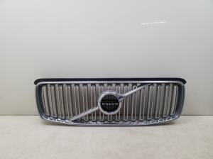  Front grille 