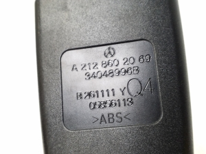 Mercedes Benz CLS-Class 218 (2011–2018) Tagaistme turvavöö lukk A2128602069 - 5