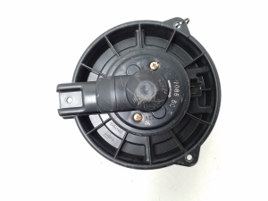 Honda CR-V (1995–2002) Heizungsgebläsemotor 194000-7085 - 2