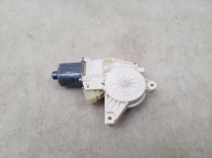 Rear side door window regulator motor - A2048200542