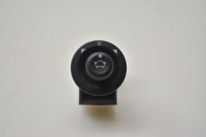 Mirror control switch - CN1517B676AA