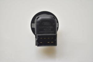 Ford EcoSport (2013–2026) Mirror control switch CN1517B676AA - 2