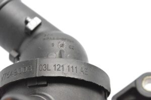 Volkswagen Passat B7 (2010–2014) Kühlmittelthermostat 03L121111AE - 5