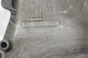 Opel Astra H (2004–2010) Steuerkettendeckel 55556309 - 3