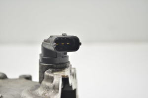 Opel Astra H (2004–2010) Steuerkettendeckel 55556309 - 4