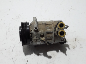   Air conditioner compressor 