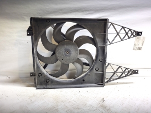 Volkswagen Polo IV (2001–2009) Dzesēšanas ventilators un tā daļas 6Q0121207L - 2